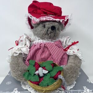 1982 Handmade Plush Mouse Basket Red Strawberry White eyelet Dress Gingham Apron